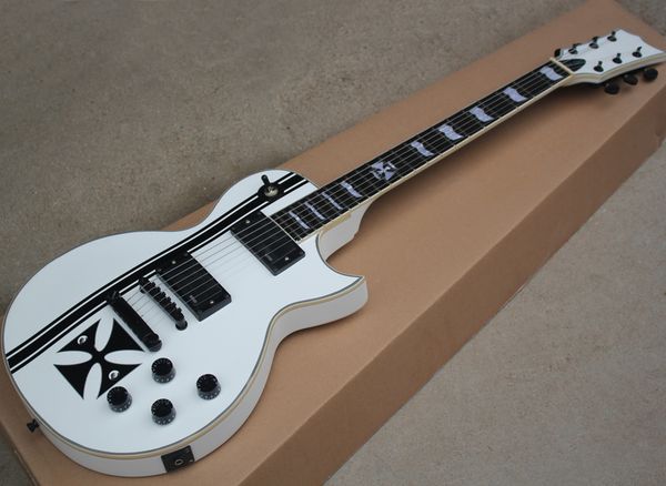 two colors iron cross electric guitar with emg pickups,rosewood fingerboard,can be customized as request
two colors iron cross electric guitar with emg pickups,rosewood fingerboard,can be customized as request