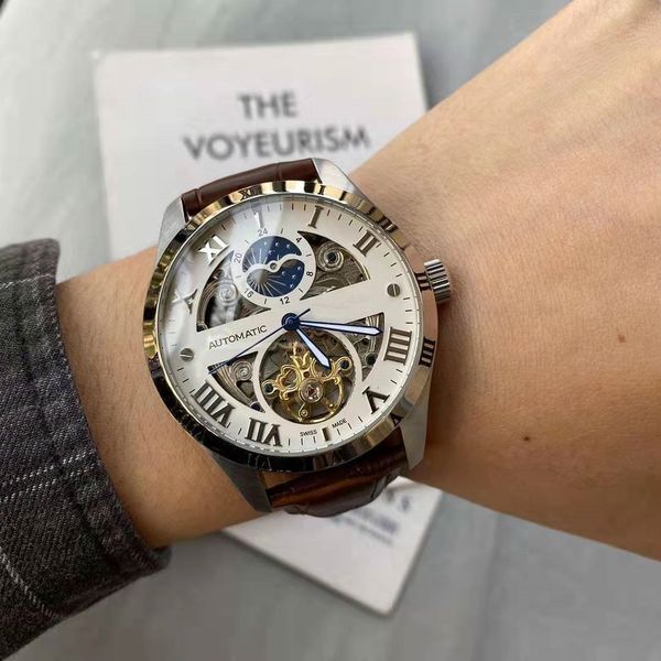 2020 fashion men's watch diameter 44mm fully automatic mechanical movement mineral wear-resistant mirror leather strap 316 fine steel c, Slivery;brown
2020 fashion men's watch diameter 44mm fully automatic mechanical movement mineral wear-resistant mirror leather strap 316 fine steel c, Slivery;brown