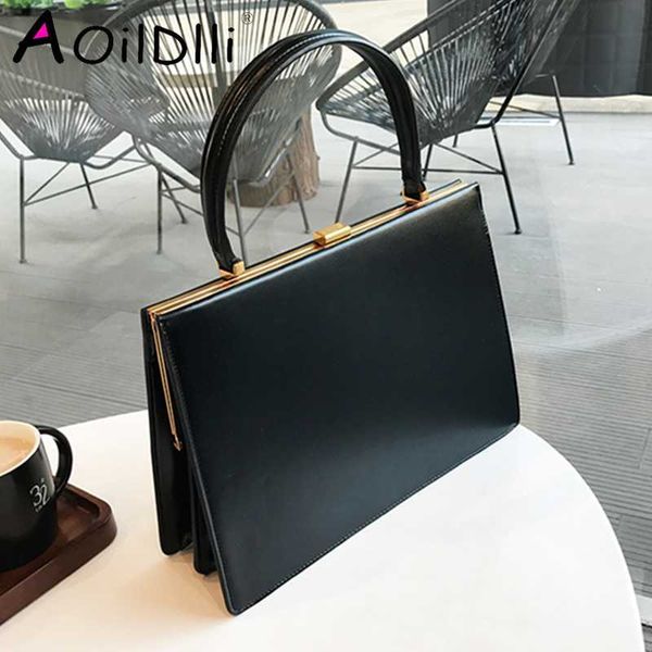 aoildlli vintage clasp women handbags medium metal frame design female tote bags spring 2020 red black box packing
aoildlli vintage clasp women handbags medium metal frame design female tote bags spring 2020 red black box packing