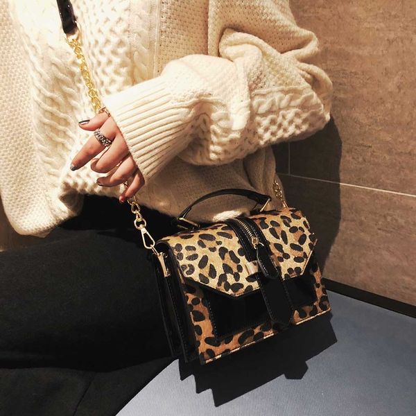 leopard crossbody bags for women chain zipper decoration ladies handbags and purses patent leather patchwork small shoulder bag
leopard crossbody bags for women chain zipper decoration ladies handbags and purses patent leather patchwork small shoulder bag