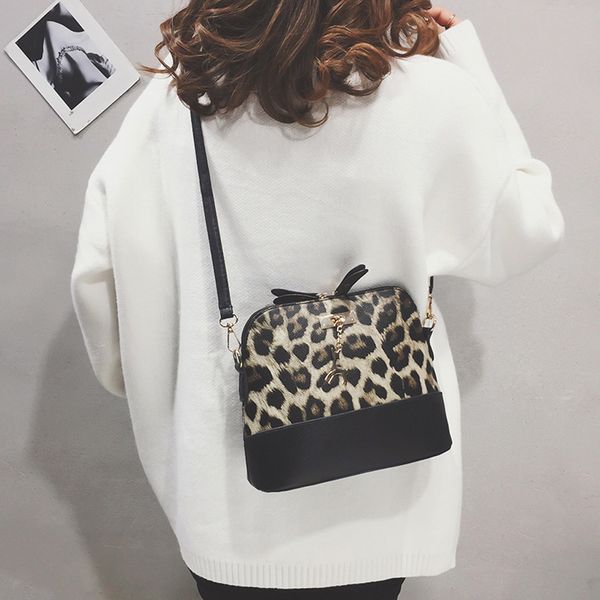 korean leopard print womens leopard stitching shouder bag masculino print fawn pendant shell bags bolsa feminina
korean leopard print womens leopard stitching shouder bag masculino print fawn pendant shell bags bolsa feminina
