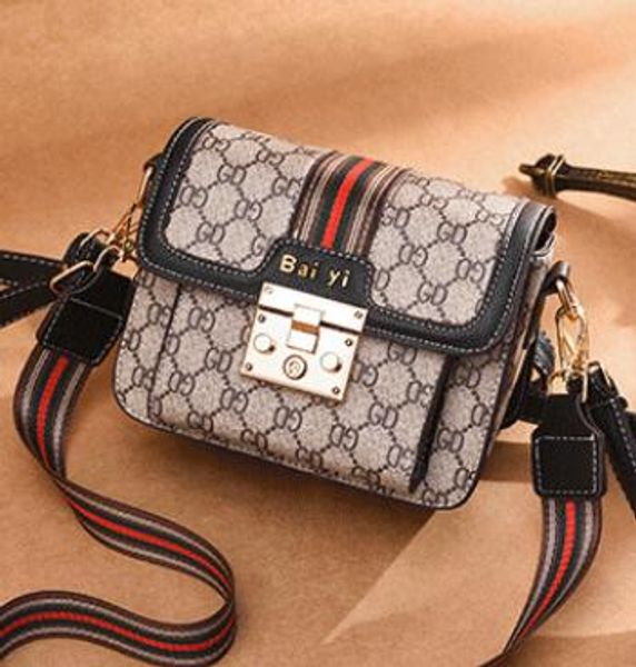 new style 2020 handbag making materials pu leather messenger bag fashion shoulder bags women crossbody bag with dust bag
new style 2020 handbag making materials pu leather messenger bag fashion shoulder bags women crossbody bag with dust bag