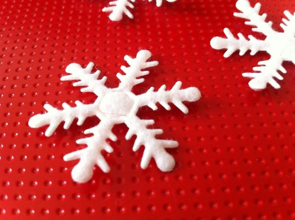 100pcs/lot 4cm polyester felt christmas snowflake patch sticker non-woven patches for diy scrapbooking craft with high quality
100pcs/lot 4cm polyester felt christmas snowflake patch sticker non-woven patches for diy scrapbooking craft with high quality