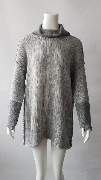 2019 winter sweater women's european and american fashion loose large size long color high collar knitted pullovers 66634, White;black
2019 winter sweater women's european and american fashion loose large size long color high collar knitted pullovers 66634, White;black