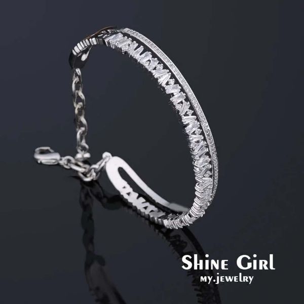 kajiaman nail inlaid bracelet white red yellow 18k full diamond bracelet buckle classic wholesale, Golden;silver
kajiaman nail inlaid bracelet white red yellow 18k full diamond bracelet buckle classic wholesale, Golden;silver
