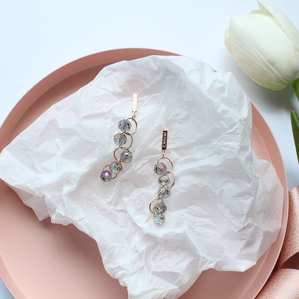 new selling fashionable crystal pendant earrings ladies fashion street ssingle product temperament earrings, Silver
new selling fashionable crystal pendant earrings ladies fashion street ssingle product temperament earrings, Silver