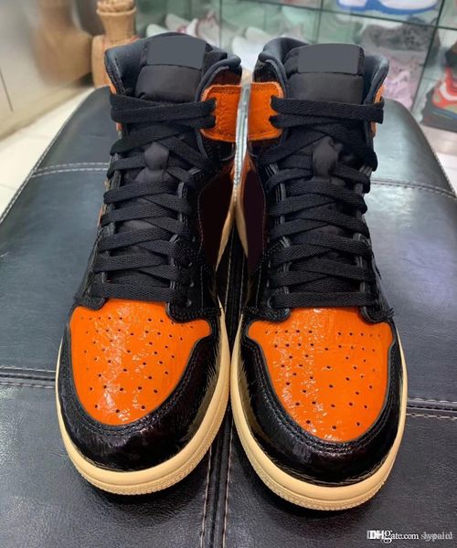2019 authentic air 1 shattered backboard 3.0 555088-028 black orange man basketball shoes sports sneakers with box
2019 authentic air 1 shattered backboard 3.0 555088-028 black orange man basketball shoes sports sneakers with box