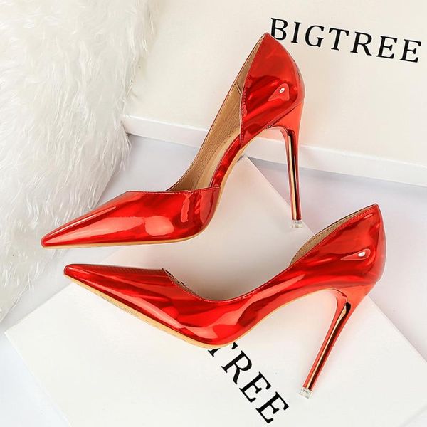 2020 women fetish .5cm high heels female bridal heels pumps lady scarpins blue green sliver gold patent leather big size shoes, Black
2020 women fetish .5cm high heels female bridal heels pumps lady scarpins blue green sliver gold patent leather big size shoes, Black