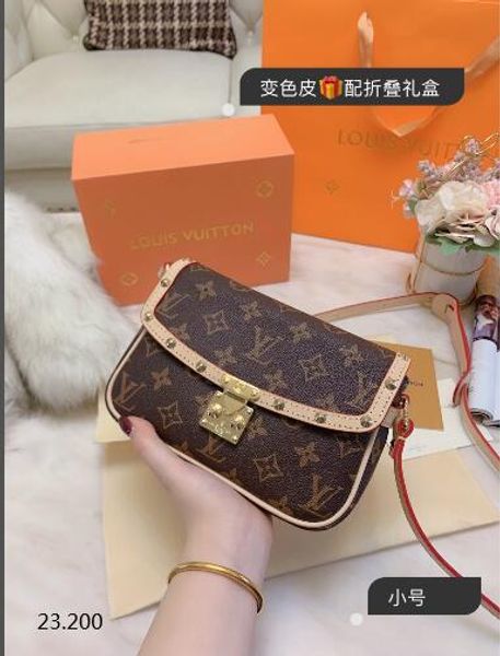 fashion bags classic messenger bag lady's cove handbag luxury design signature bag shoulder lady's casual bag
fashion bags classic messenger bag lady's cove handbag luxury design signature bag shoulder lady's casual bag
