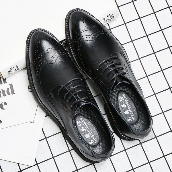 british style men casual cow leather bullock shoes carving brogue sneakers gentleman pointed toe black oxford shoe zapato hombre
british style men casual cow leather bullock shoes carving brogue sneakers gentleman pointed toe black oxford shoe zapato hombre