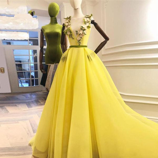 blight yellow 3d flower evening dresses v-neck lace up a-line long evening gowns pretty prom gowns, White;black
blight yellow 3d flower evening dresses v-neck lace up a-line long evening gowns pretty prom gowns, White;black