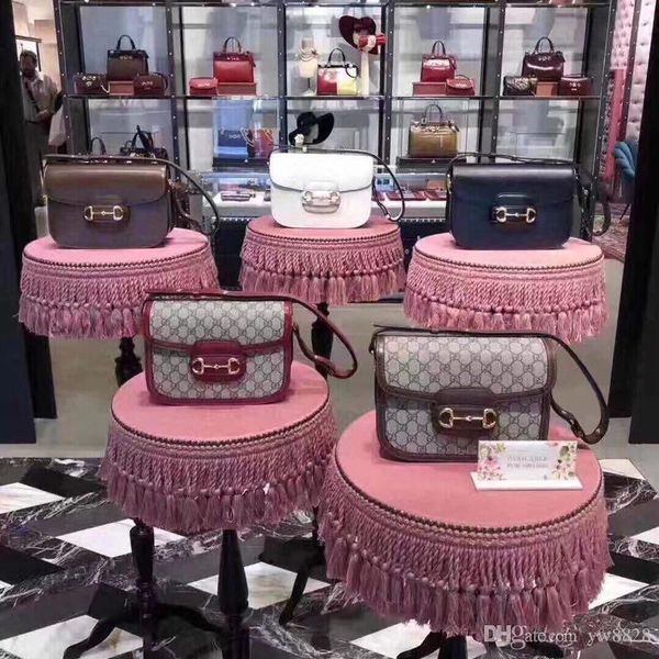 2020 fashion luxury shoulder bag design shell bag luxury design handbag genuine leather fashion printing model: 602204
2020 fashion luxury shoulder bag design shell bag luxury design handbag genuine leather fashion printing model: 602204