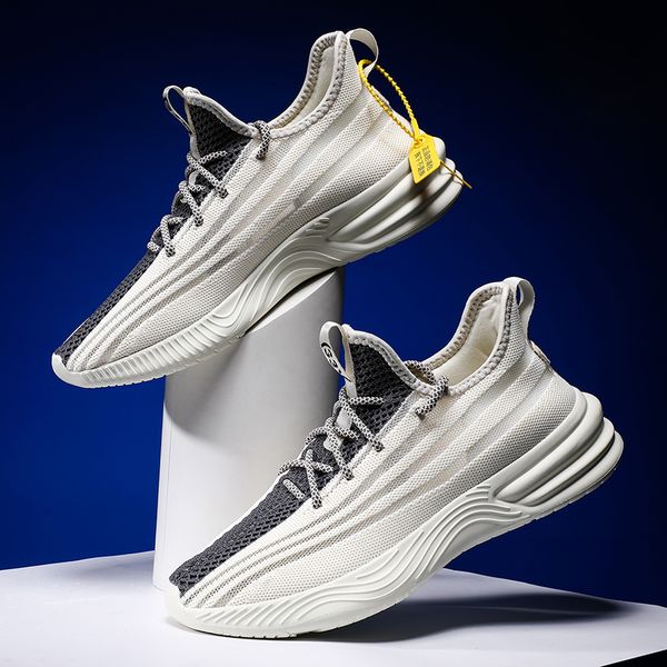 running shoes breathable mesh men sneakers laces luminous fashion plus size tide jogging sneakers soft light male sport trainers
running shoes breathable mesh men sneakers laces luminous fashion plus size tide jogging sneakers soft light male sport trainers