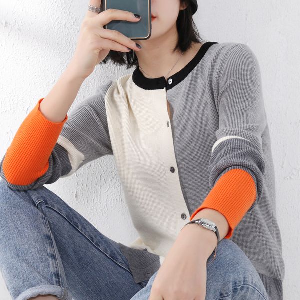 2020 new women's spring and autumn color matching long-sleeved loose knit o-neck cardigan jacket casual, White
2020 new women's spring and autumn color matching long-sleeved loose knit o-neck cardigan jacket casual, White
