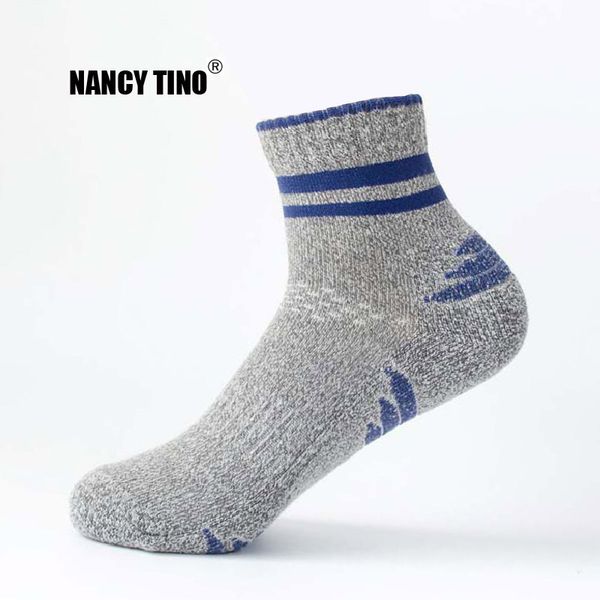 nancytino men/women professional outdoor sports socks quick-drying breathable hiking running climbing towel knee-high tube socks, Black 
nancytino men/women professional outdoor sports socks quick-drying breathable hiking running climbing towel knee-high tube socks, Black