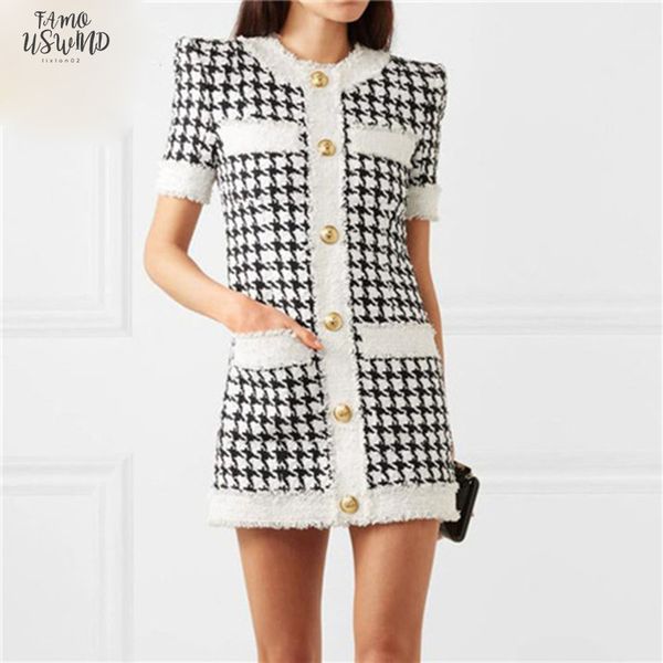 2020 new fashion summer dress women elegant vintage plaid houndstooth dresses ladies runway jacquard knitting dress, Black;gray
2020 new fashion summer dress women elegant vintage plaid houndstooth dresses ladies runway jacquard knitting dress, Black;gray