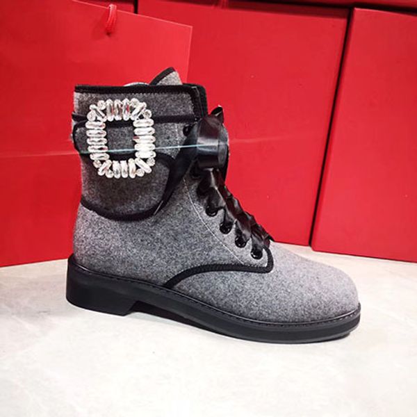 fashion women boots star trail lace-up ankle boots with heavy-duty soles leisure lady boots r2506, Black
fashion women boots star trail lace-up ankle boots with heavy-duty soles leisure lady boots r2506, Black