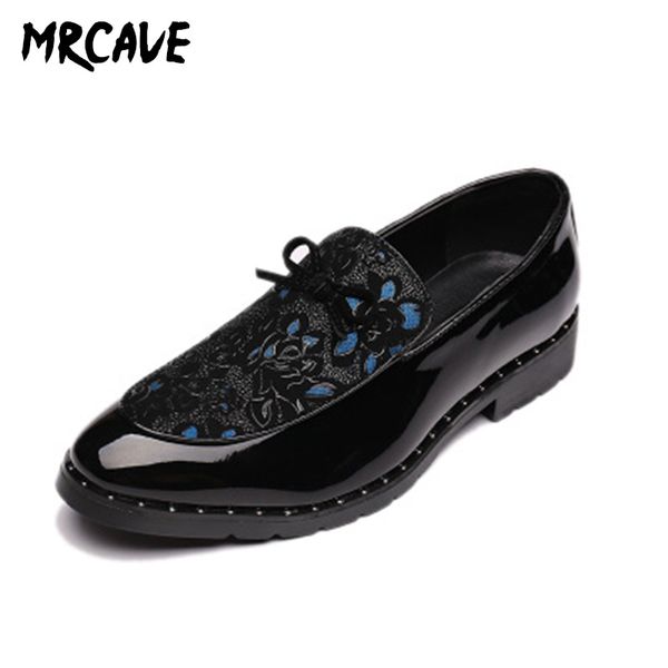 mrcave men dress shoes loafers formal shoes slip-on wedding party pointy embroidery design male fashion pu leather, Black
mrcave men dress shoes loafers formal shoes slip-on wedding party pointy embroidery design male fashion pu leather, Black