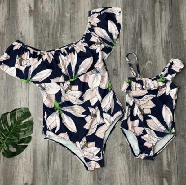 swimsuit mom daughter lily print ruffled off shoulder bodysuit mae e filha mom and daughter macthing swimwear, Blue
swimsuit mom daughter lily print ruffled off shoulder bodysuit mae e filha mom and daughter macthing swimwear, Blue