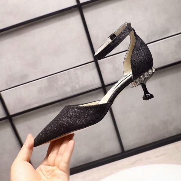 new international big-name designer party valentine s day fashion sandals star with the same paragraph luxury high-heeled dress shoes
new international big-name designer party valentine s day fashion sandals star with the same paragraph luxury high-heeled dress shoes