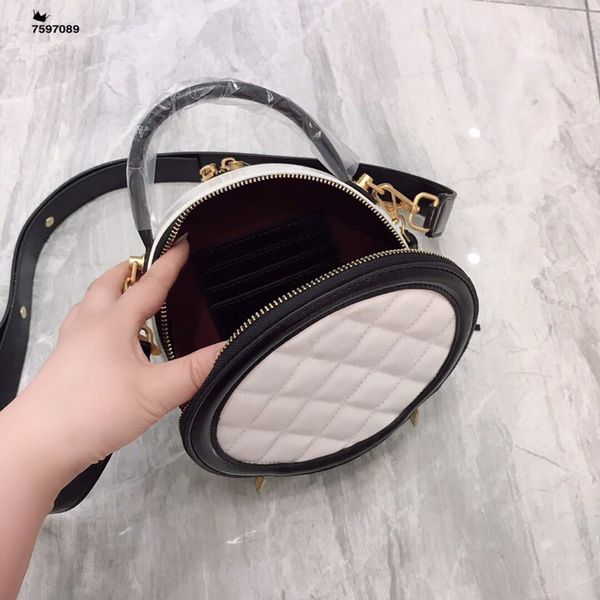 проектировщик роскошные сумки кошельки brand fashion luxury дизайнерские женщина сумки женщина сумки или сумки на ремне круговая коровы мода
проектировщик роскошные сумки кошельки brand fashion luxury дизайнерские женщина сумки женщина сумки или сумки на ремне круговая коровы мода