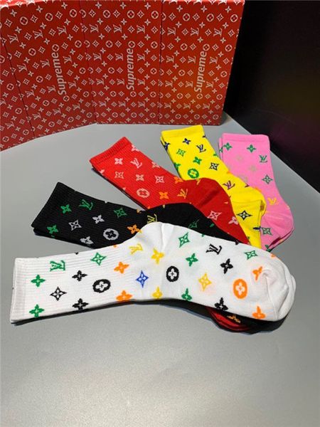 мужские и женские дизайнерские носки взрывная мода скейтборд хип-хоп мода хип-хоп хлопчатобумажные носки длинные трубки черный и белый, Black 
мужские и женские дизайнерские носки взрывная мода скейтборд хип-хоп мода хип-хоп хлопчатобумажные носки длинные трубки черный и белый, Black