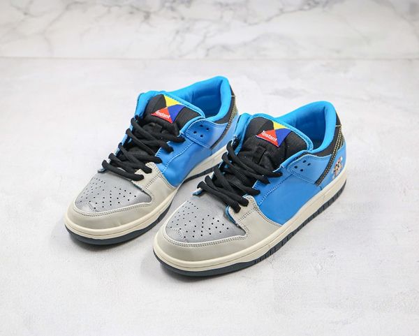 2020 authentic instant skateboards x sb dunk low men women skateboard shoes sports dog blue white black sneakers with original box, White;red
2020 authentic instant skateboards x sb dunk low men women skateboard shoes sports dog blue white black sneakers with original box, White;red