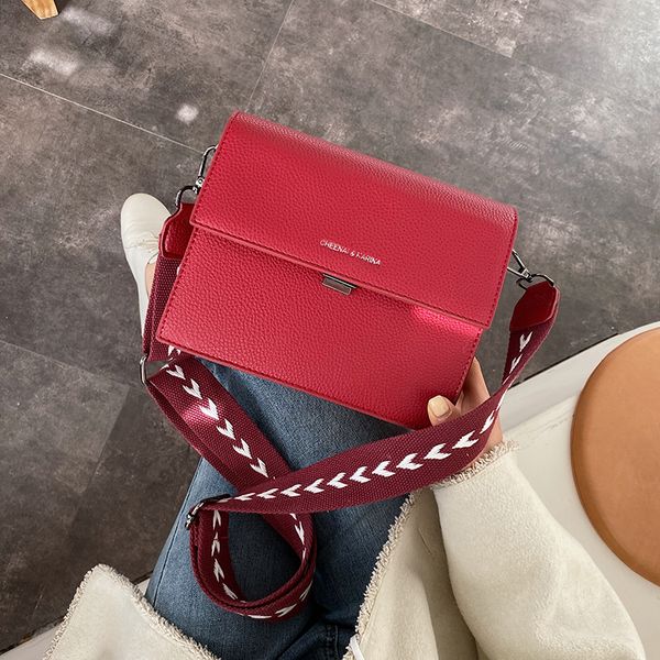 luxury women's bag designer red green brown black beige buckle wide shoulder belt women's bag
luxury women's bag designer red green brown black beige buckle wide shoulder belt women's bag
