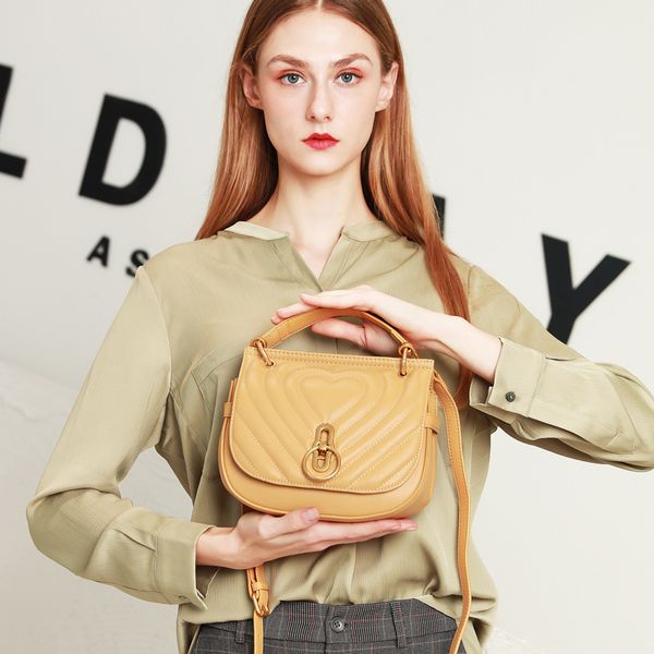 bag women's new leather handbags shoulder messenger female saddle bag handbag
bag women's new leather handbags shoulder messenger female saddle bag handbag