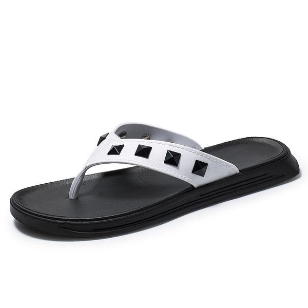 slippers rivet personality flip flops men summer beach shoes male slides light non-slip solid casual outdoor sandals, Black
slippers rivet personality flip flops men summer beach shoes male slides light non-slip solid casual outdoor sandals, Black