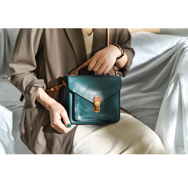 genuine leather small square bag retro lock college wind messenger bag original soft leather shoulder messenger female
genuine leather small square bag retro lock college wind messenger bag original soft leather shoulder messenger female
