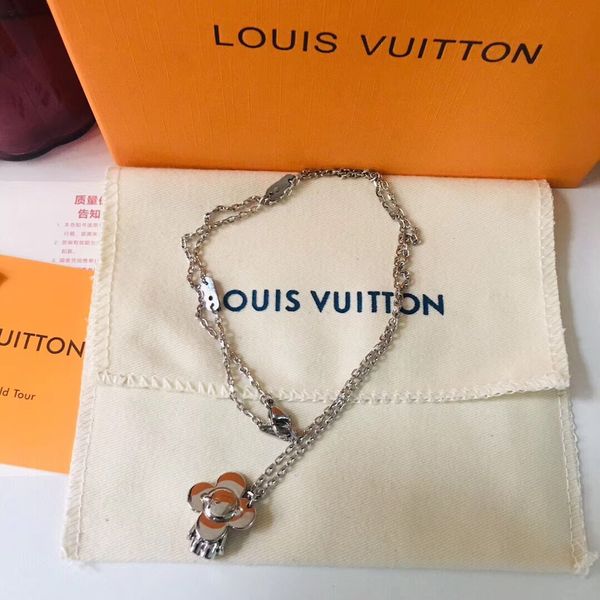 best silver letter metal men women keychains with box fashion style Accessories canvas leather gold key chain free shipping M62680
best silver letter metal men women keychains with box fashion style Accessories canvas leather gold key chain free shipping M62680