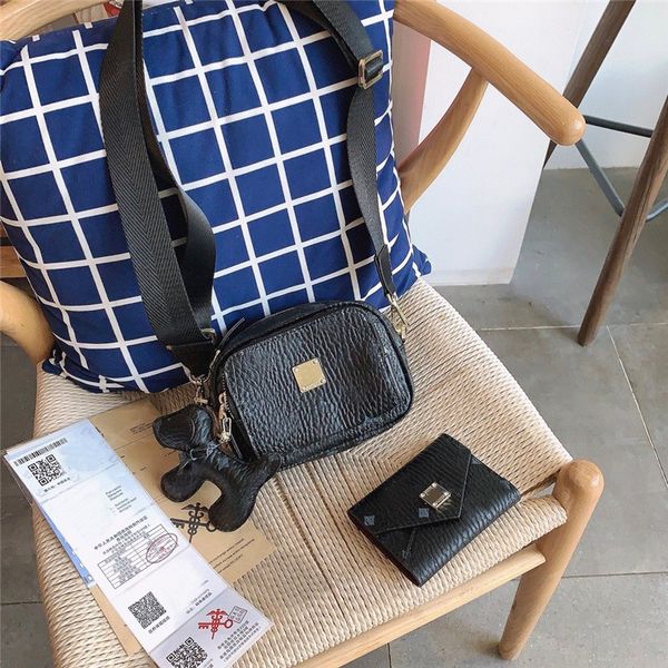 designer crossbody shoulder messenger bags good quality pu leather 2020 new arrival purses ladis handbags wallet
designer crossbody shoulder messenger bags good quality pu leather 2020 new arrival purses ladis handbags wallet