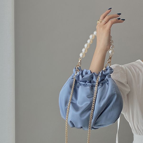 silk pearl bucket bags for women 2020 mini chain crossbody bags lady shoulder handbags and purses folds evening bag
silk pearl bucket bags for women 2020 mini chain crossbody bags lady shoulder handbags and purses folds evening bag