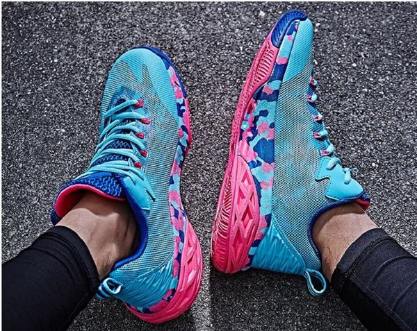 with box 2020 mens and womens basketball shoes sneakers pink blue black for men brand designer sports trainers
with box 2020 mens and womens basketball shoes sneakers pink blue black for men brand designer sports trainers