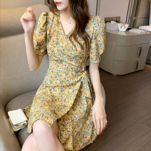 net red 2020 new spring and summer skirt floral dress womens retro french slimming a word small fashion
net red 2020 new spring and summer skirt floral dress womens retro french slimming a word small fashion