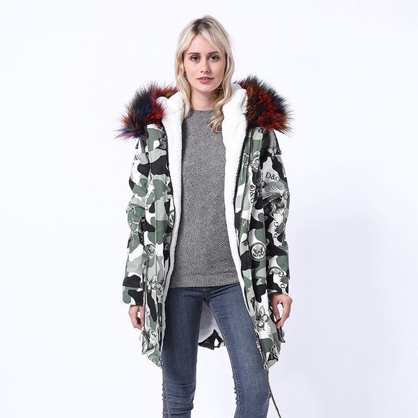 2018 new women's long section parker coat jacket stars with the same paragraph scorpion fur grass liner nv079, Black
2018 new women's long section parker coat jacket stars with the same paragraph scorpion fur grass liner nv079, Black