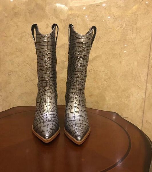 knee high boots leather ladies shoes square heels short plush inside women winter boots mid calf women martin boots, Black
knee high boots leather ladies shoes square heels short plush inside women winter boots mid calf women martin boots, Black