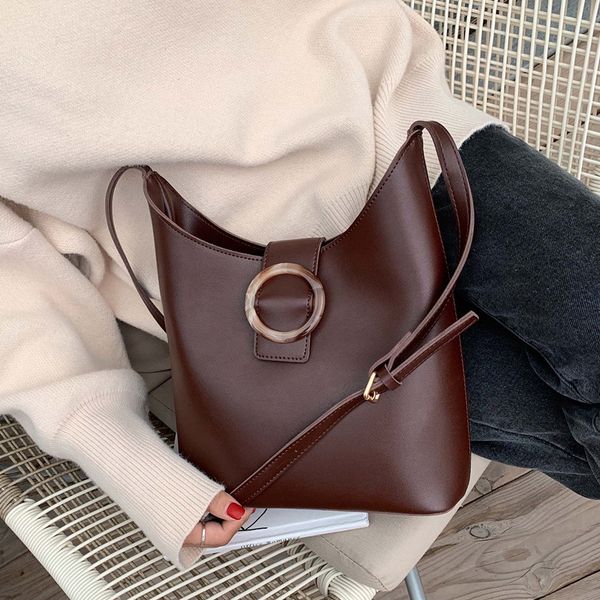 women's vintage handbag classical retro design leather shoulder bag female casual tote bag ladies chain messenger
women's vintage handbag classical retro design leather shoulder bag female casual tote bag ladies chain messenger