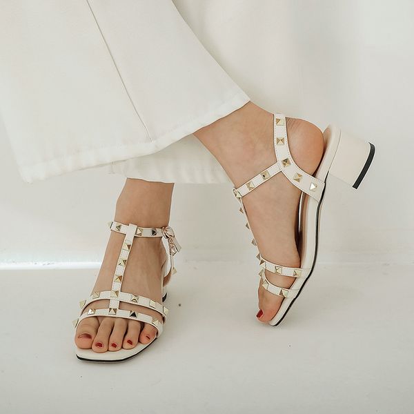 street style summer sandals fashion rivets buckle strap crystal beige black green medium with chunky heel shoes women big size
street style summer sandals fashion rivets buckle strap crystal beige black green medium with chunky heel shoes women big size