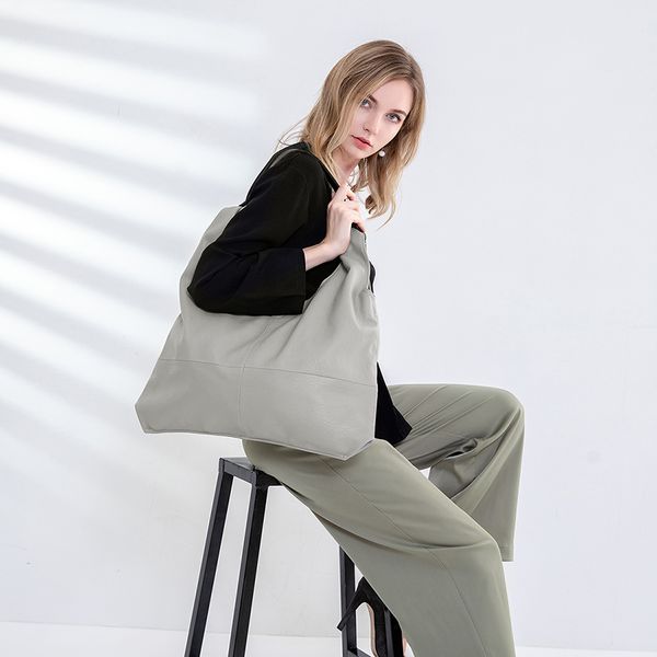 zrom 2019 women bag tote bag genuine leather fashion classic retro bags big capacity woman shoulder ladies shopping bags
zrom 2019 women bag tote bag genuine leather fashion classic retro bags big capacity woman shoulder ladies shopping bags