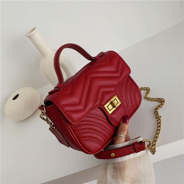 women pu leather shoulder bag fashion designer ladies messenger bags new luxury female chain crossbody bag purses
women pu leather shoulder bag fashion designer ladies messenger bags new luxury female chain crossbody bag purses