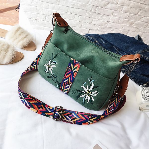 women lady bags all-match soft leather inclined shoulder bag fashion embroidery country style single shoulder small bag
women lady bags all-match soft leather inclined shoulder bag fashion embroidery country style single shoulder small bag