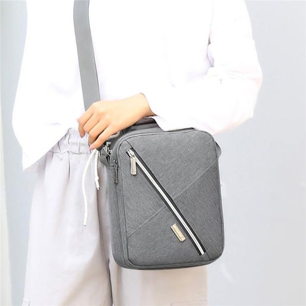 мужчины нейлон многофункциональный большой емкости сумка сумка crossbody сумки женские сумки на ремне маленький квадрат
мужчины нейлон многофункциональный большой емкости сумка сумка crossbody сумки женские сумки на ремне маленький квадрат