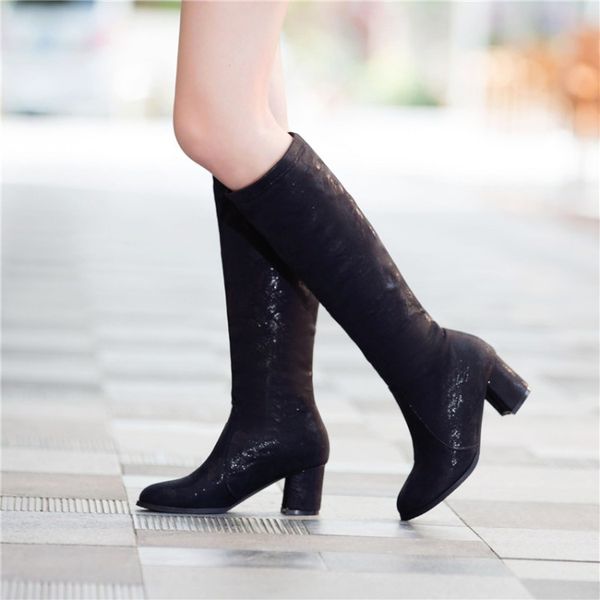 boots oversized long barrel over knee, thin boot, pointed thick middle heel, high boot, Black
boots oversized long barrel over knee, thin boot, pointed thick middle heel, high boot, Black