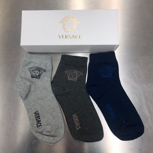 5 pair/box men socks short tube sports socksn fashion high-end letter mens socks highquality for men brand designer new fashion, Black 
5 pair/box men socks short tube sports socksn fashion high-end letter mens socks highquality for men brand designer new fashion, Black