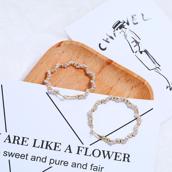 wholesale-and american fashion ol wind baitao golden geometric round large earrings female exaggerated ruili pearl earrings
wholesale-and american fashion ol wind baitao golden geometric round large earrings female exaggerated ruili pearl earrings