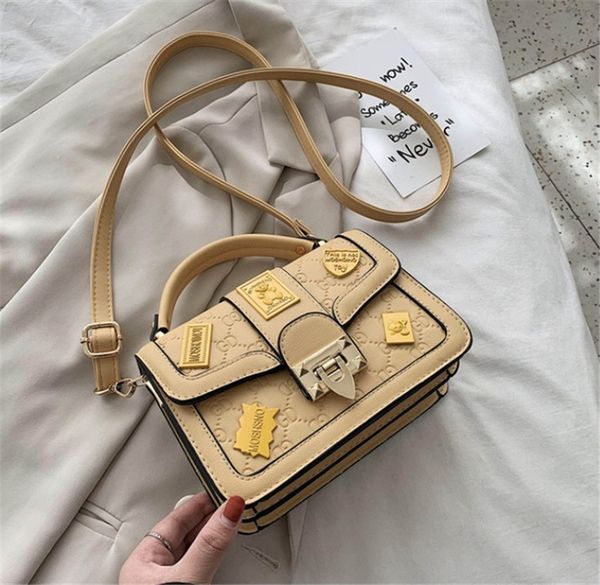 new 2020 textured badge bag popular shoulder bag small bags across body fashion ph-cfy2006015
new 2020 textured badge bag popular shoulder bag small bags across body fashion ph-cfy2006015