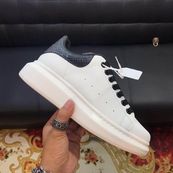 2019 new arrival shoes white blue snake skin leather men women outdoor shoes sneakers size 35-44 with box
2019 new arrival shoes white blue snake skin leather men women outdoor shoes sneakers size 35-44 with box