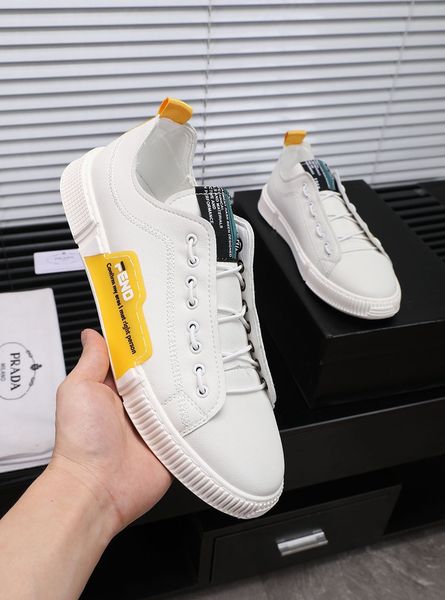 new style luxury men's casual sports shoes fashion design brand platform lace-up men's shoes classic retro black and white two col
new style luxury men's casual sports shoes fashion design brand platform lace-up men's shoes classic retro black and white two col